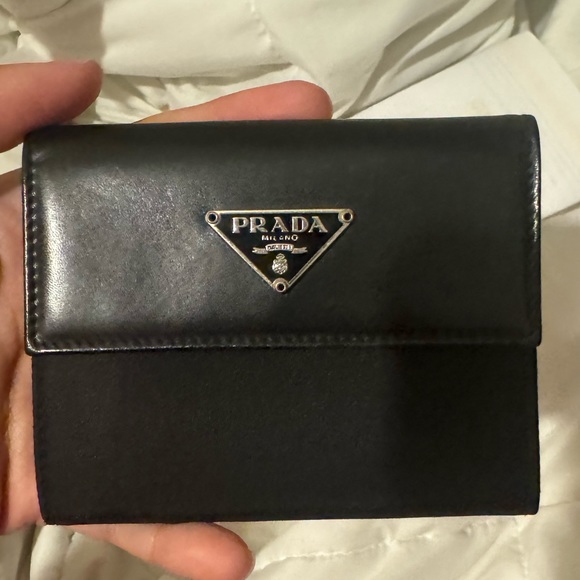 Prada card holder - Picture 1 of 5